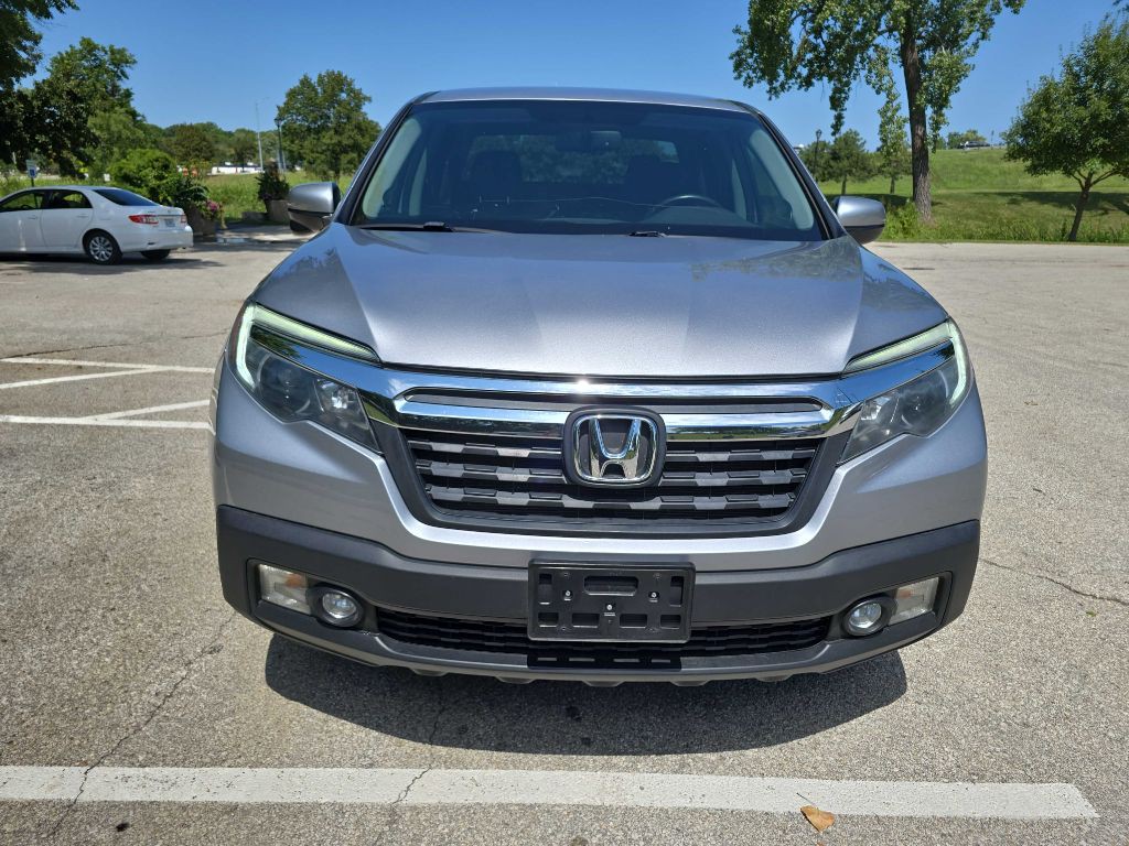 2017 Honda Ridgeline Image 2