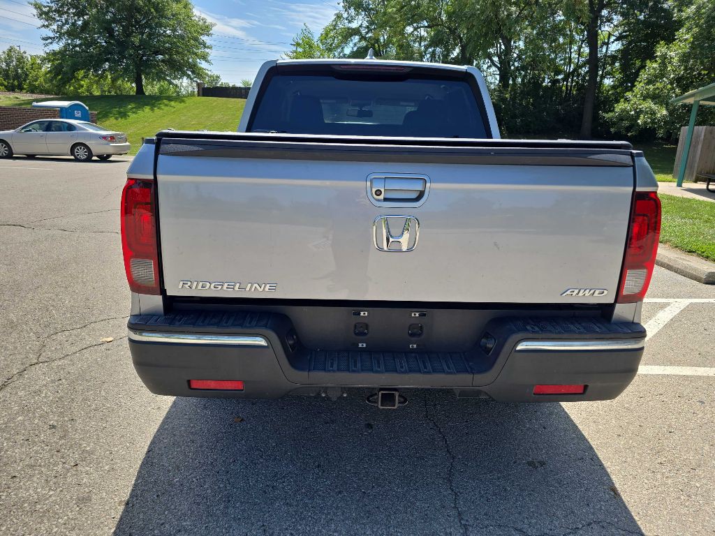 2017 Honda Ridgeline Image 6
