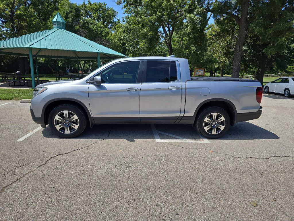 2017 Honda Ridgeline Image 8