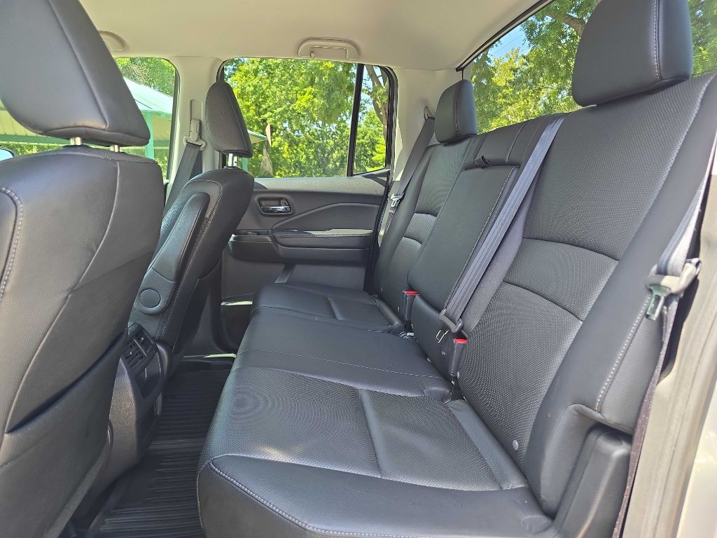 2017 Honda Ridgeline Image 26