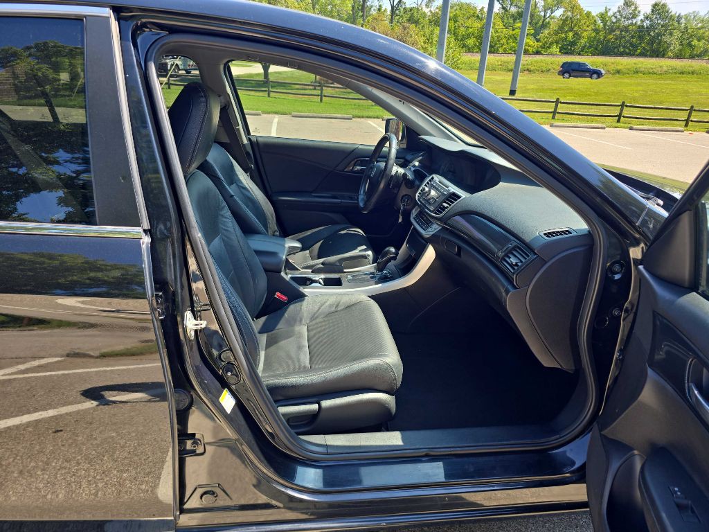 2014 Honda Accord Image 19