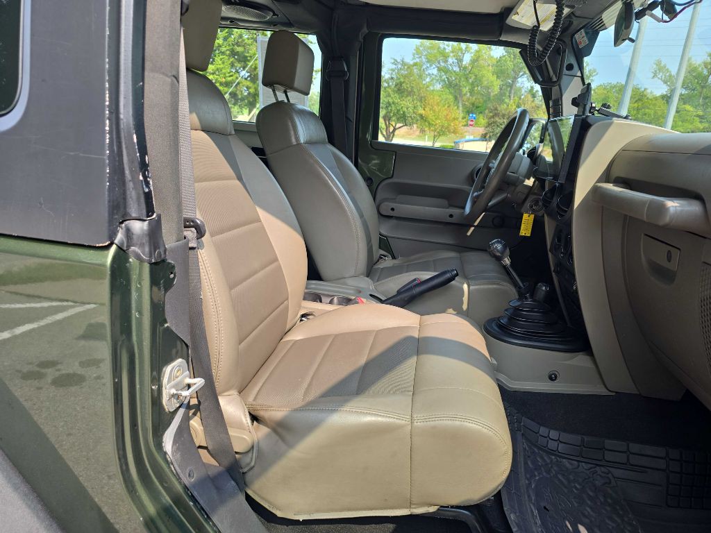 2009 Jeep Wrangler Image 21