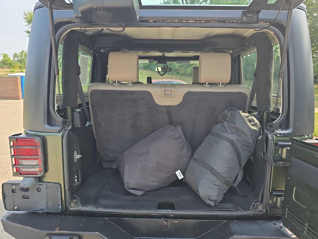 2009 Jeep Wrangler Image 25