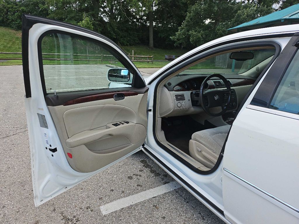 2008 Buick Lucerne Image 10