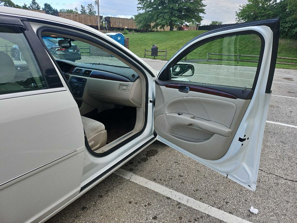 2008 Buick Lucerne Image 18