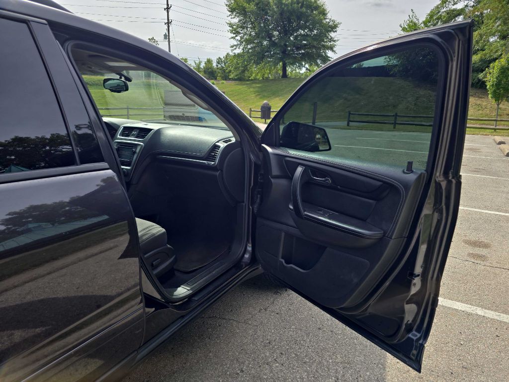 2016 GMC Acadia Image 18
