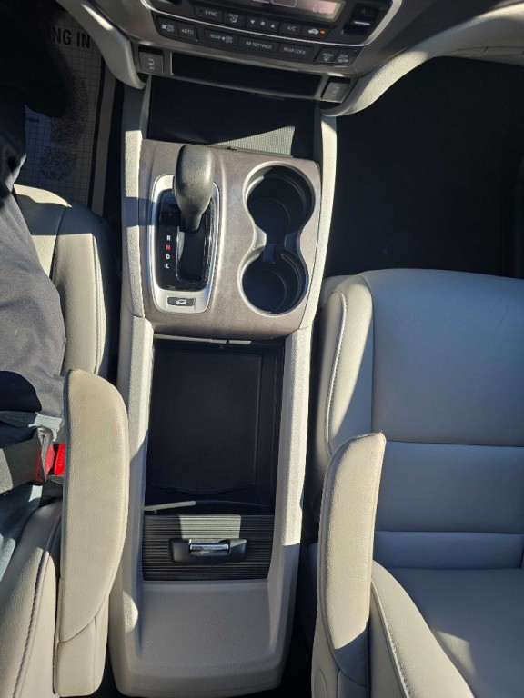 2016 Honda Pilot Image 18