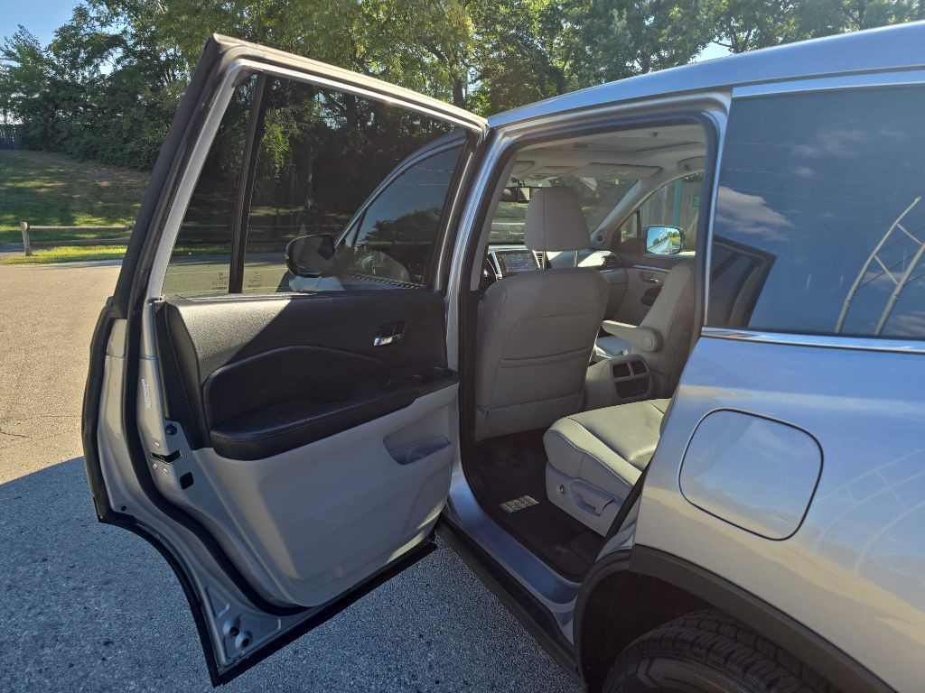 2016 Honda Pilot Image 24