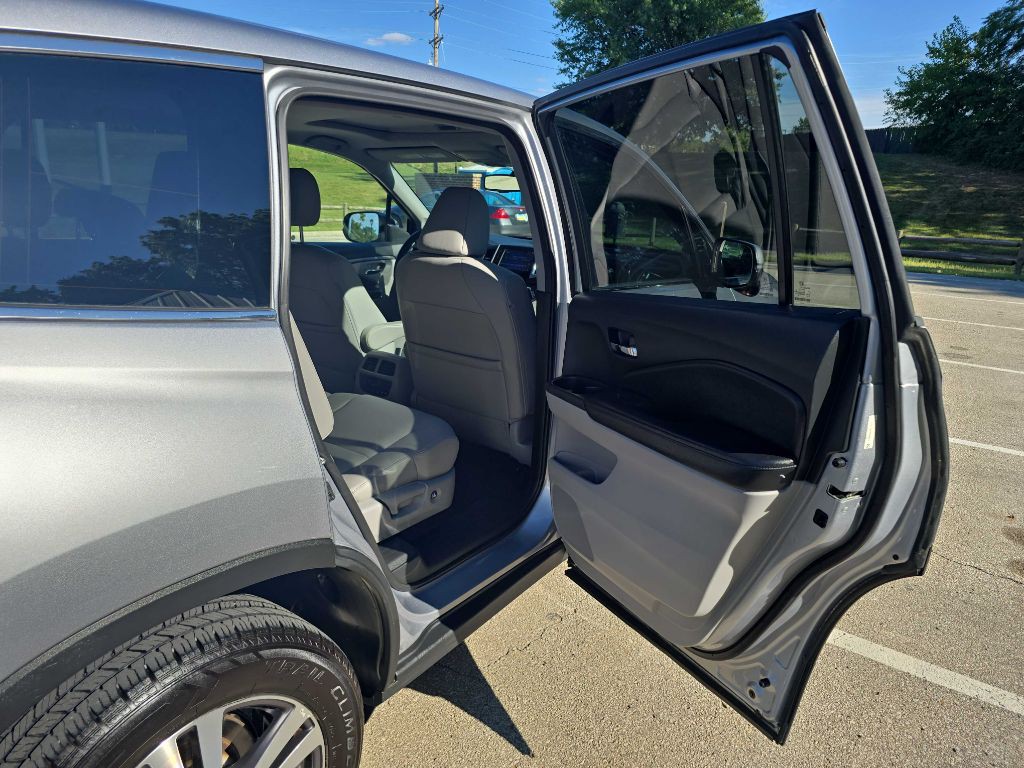 2016 Honda Pilot Image 30