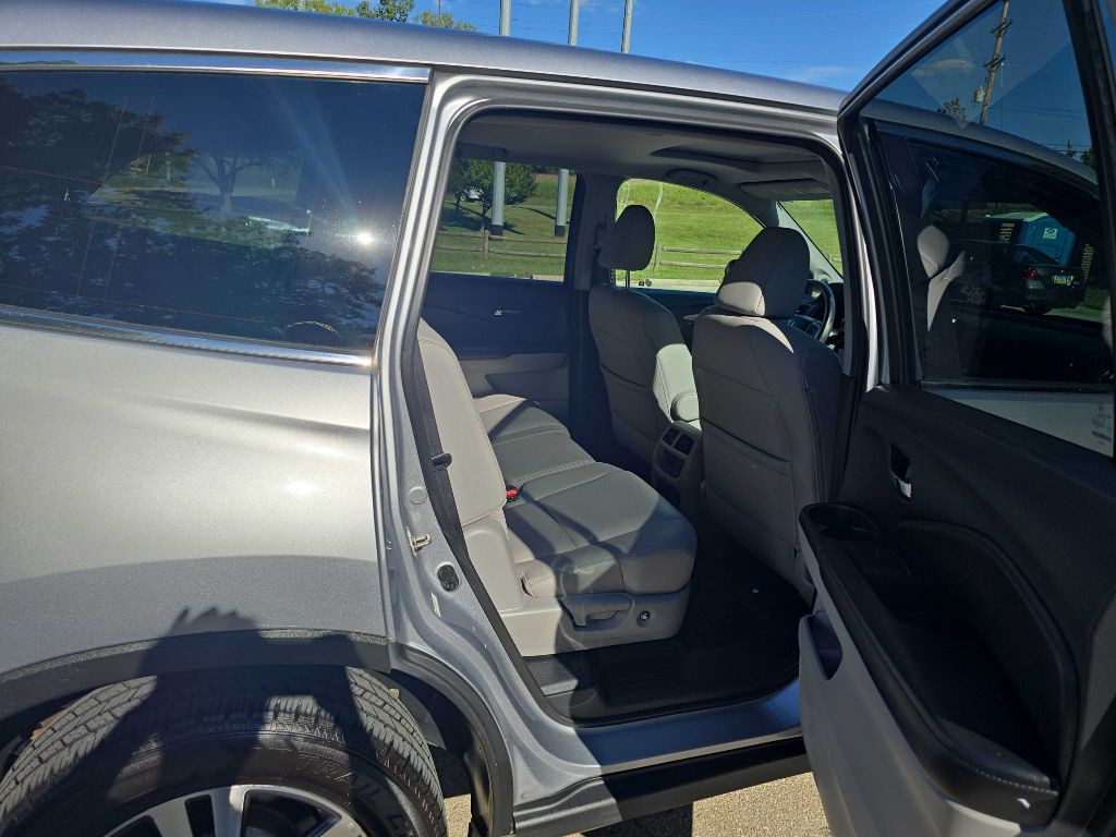 2016 Honda Pilot Image 32