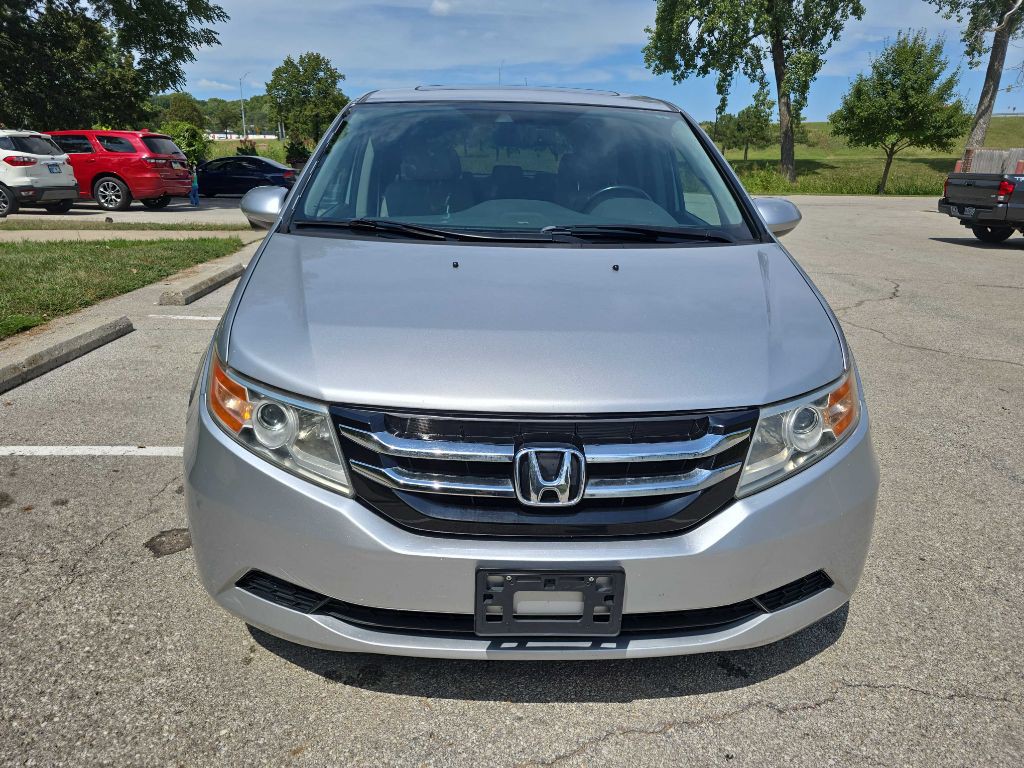 2014 Honda Odyssey Image 2