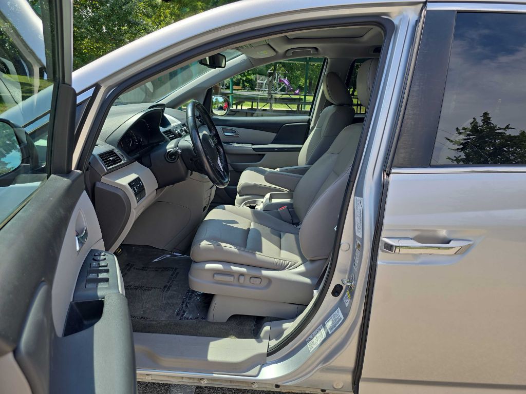 2014 Honda Odyssey Image 10
