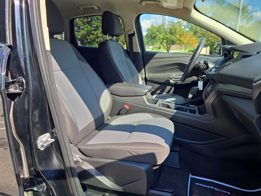 2017 Ford Escape Image 19