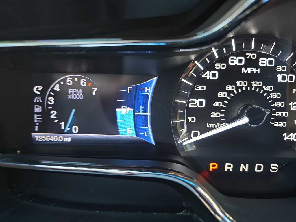 2013 Lincoln MKS Image 13