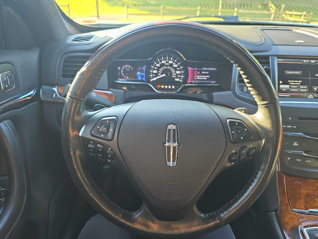 2013 Lincoln MKS Image 14