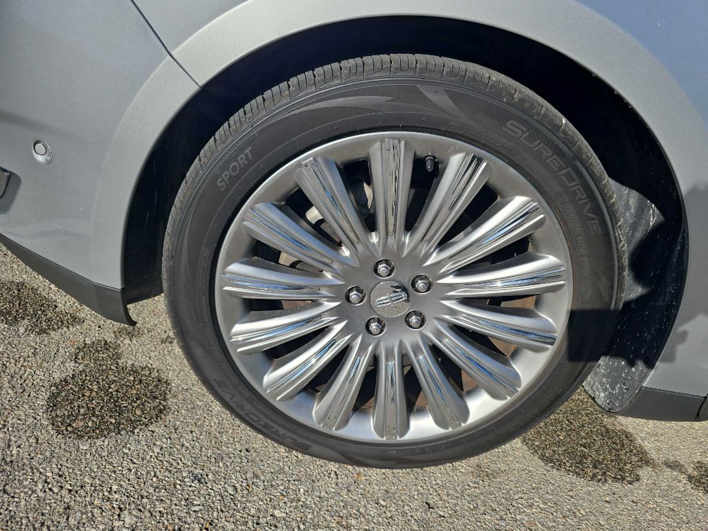 2013 Lincoln MKS Image 34