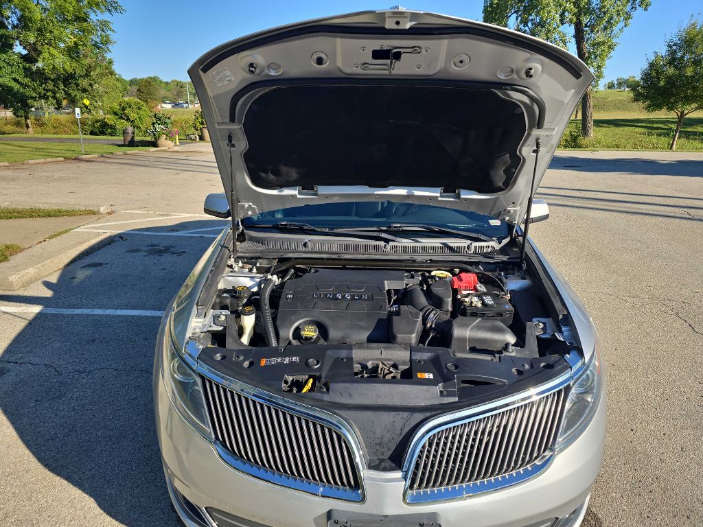 2013 Lincoln MKS Image 41