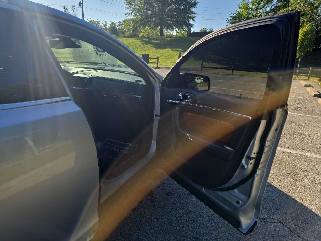 2013 Lincoln MKS Image 19