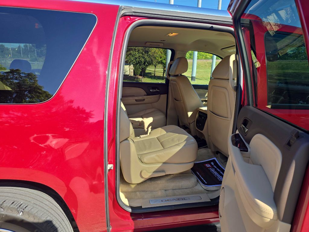 2008 GMC Yukon Image 27
