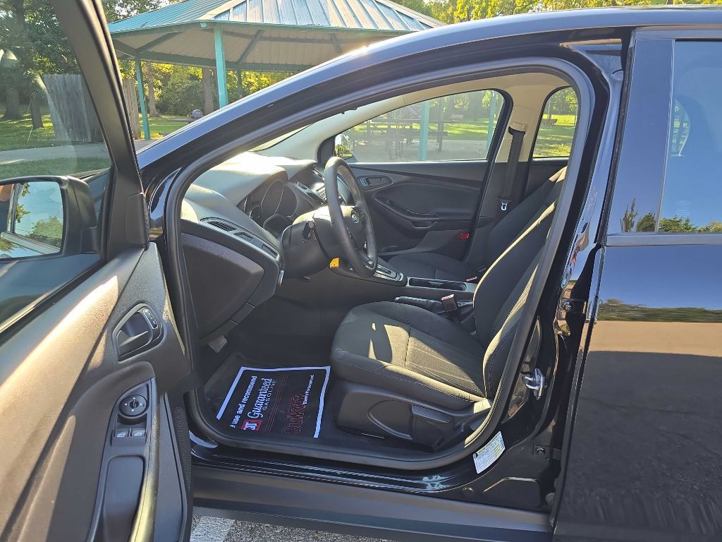 2016 Ford Focus Image 11