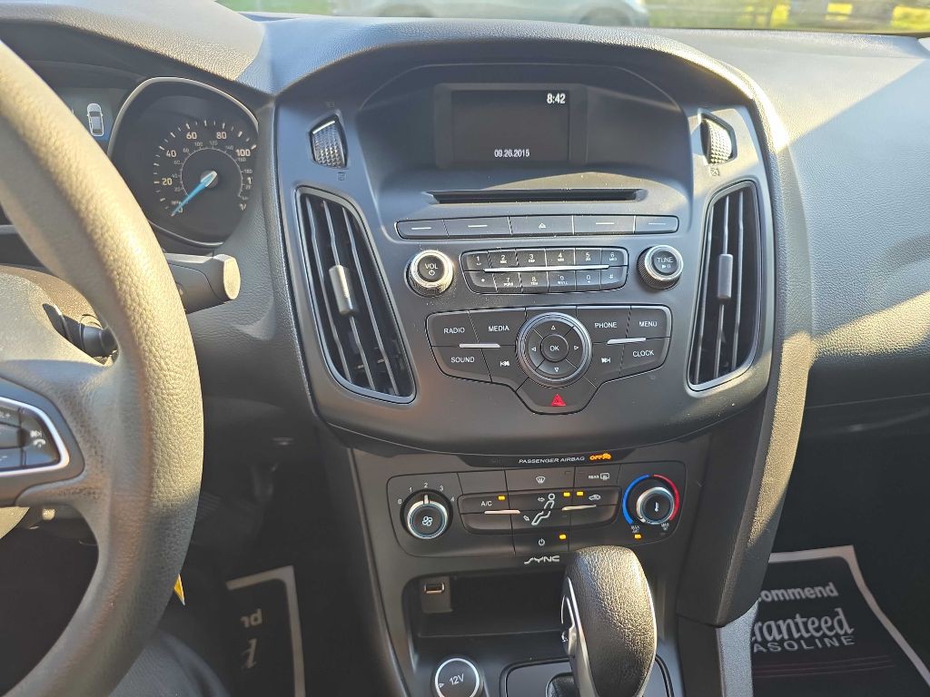 2016 Ford Focus Image 15