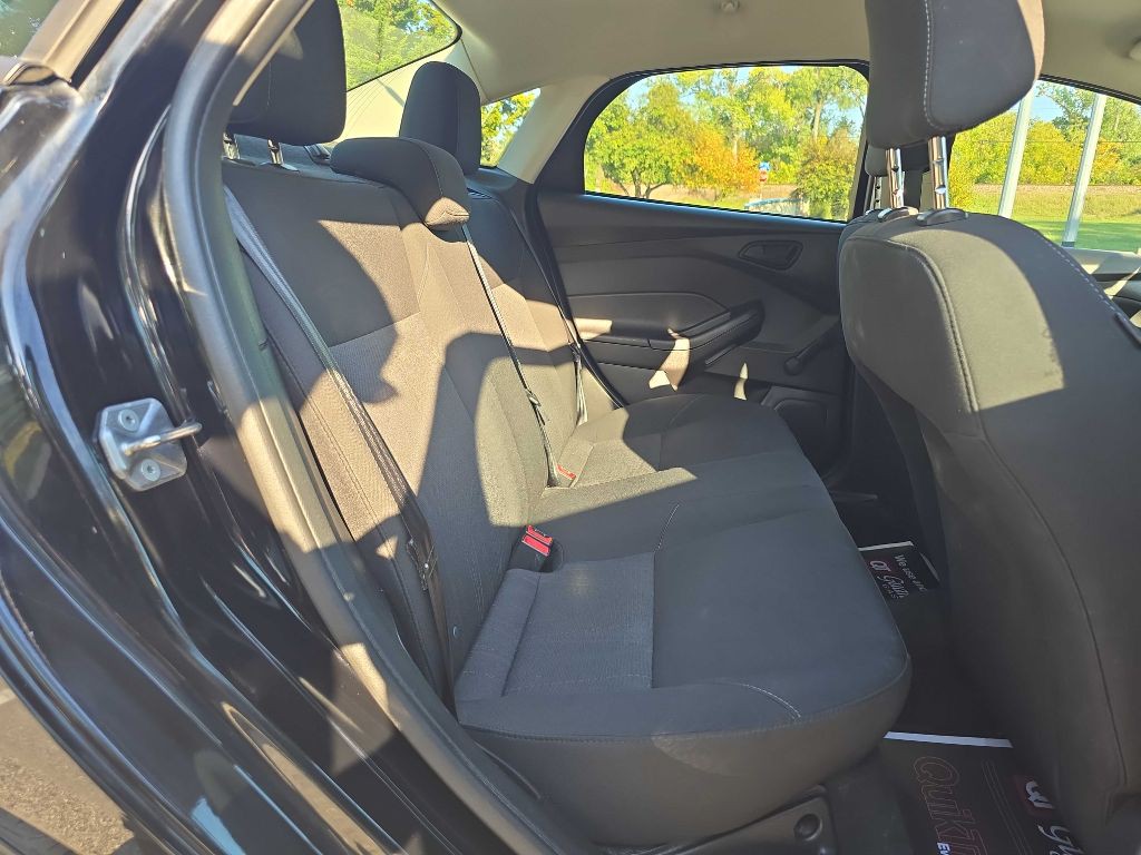 2016 Ford Focus Image 28