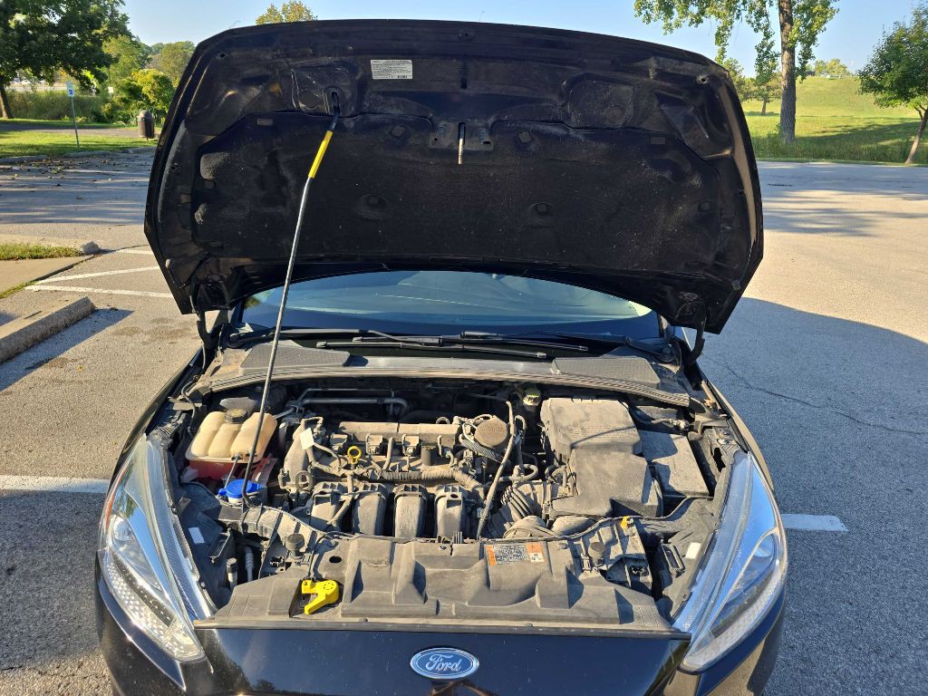 2016 Ford Focus Image 39