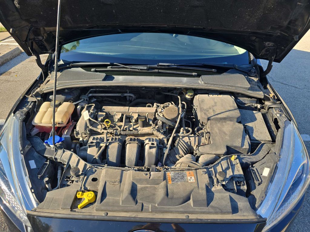 2016 Ford Focus Image 40