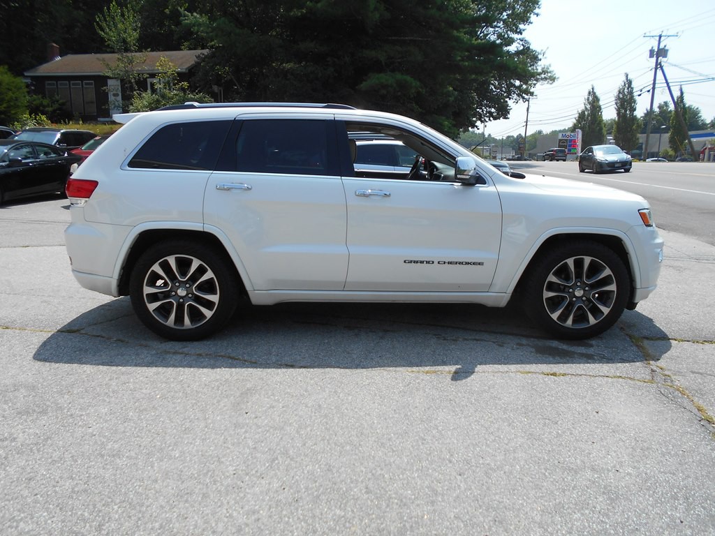 2017 Jeep Grand Cherokee Image 6