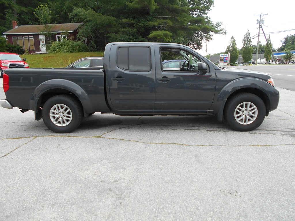 2015 Nissan Frontier Image 6