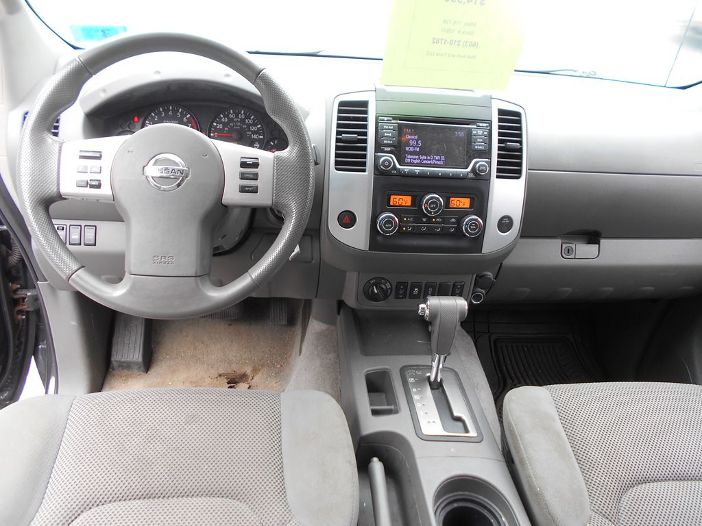 2015 Nissan Frontier Image 11