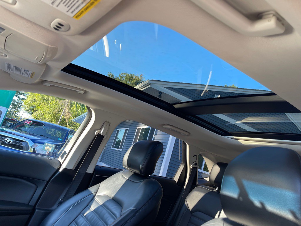 2016 Ford Edge Image 19