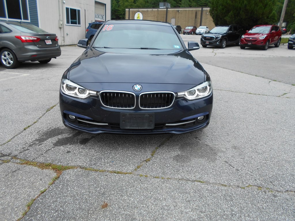 2016 BMW 3 Series Image 2