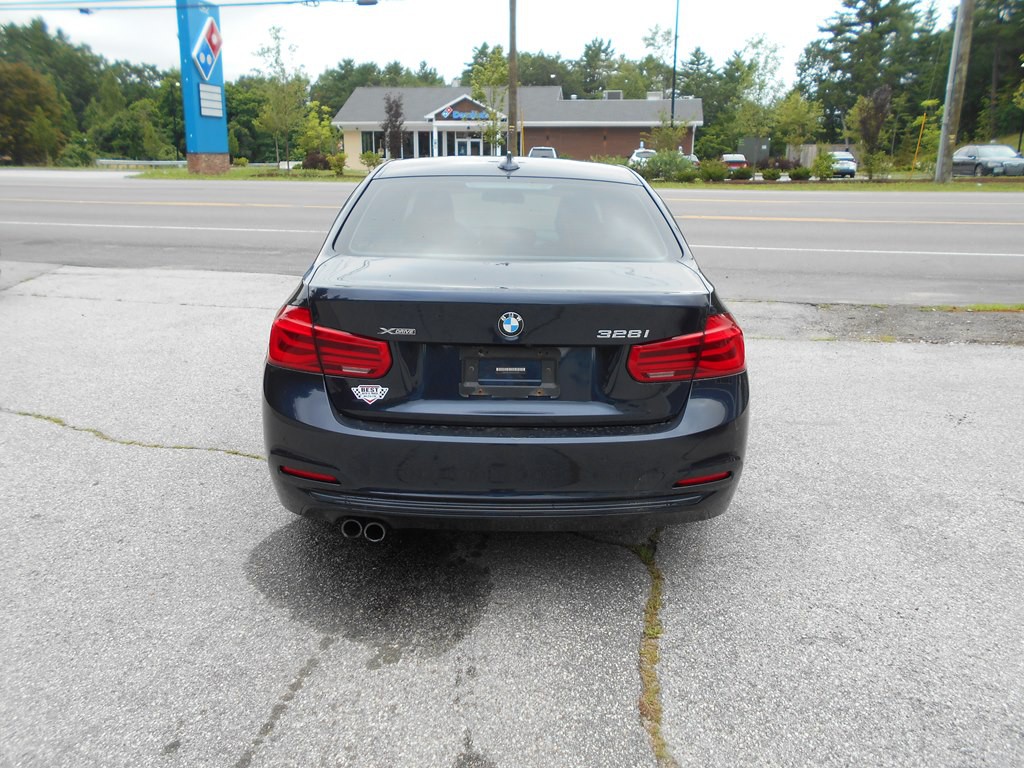 2016 BMW 3 Series Image 6