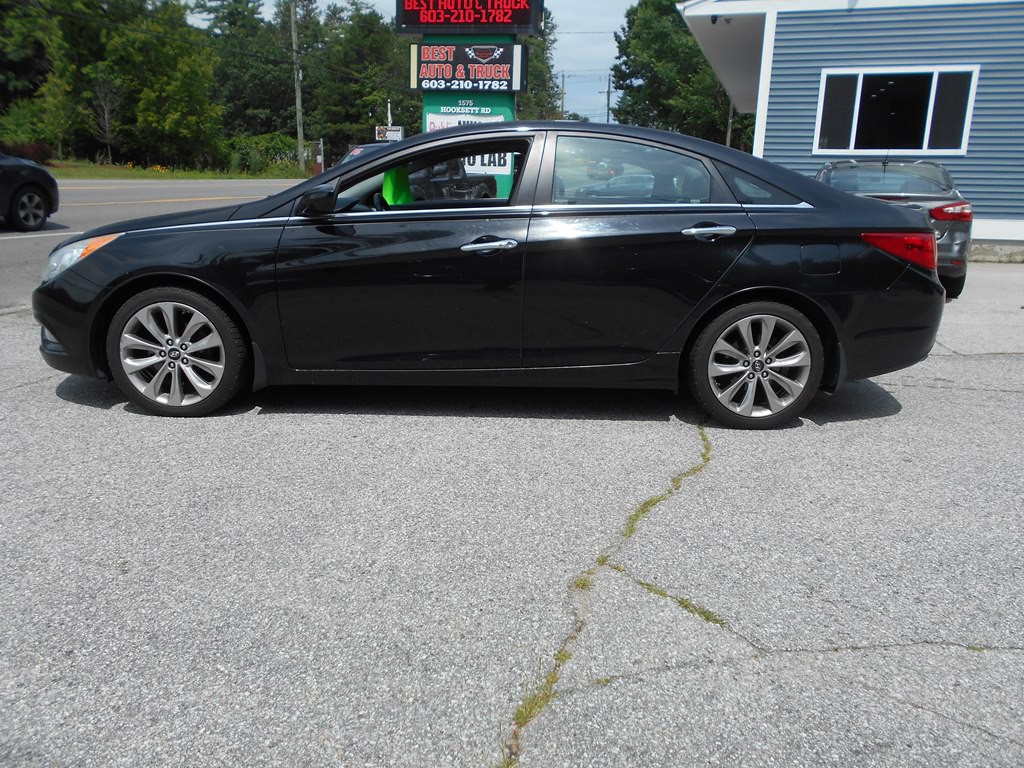 2013 Hyundai Sonata Image 2