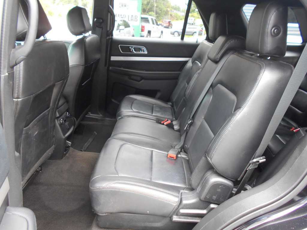 2016 Ford Explorer Image 10