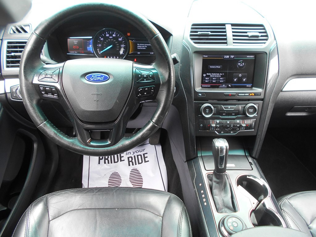 2016 Ford Explorer Image 12