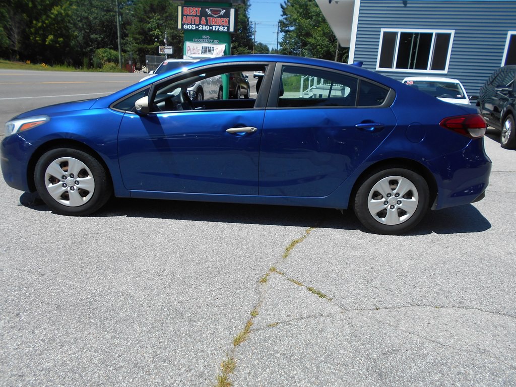 2018 Kia Forte Image 2
