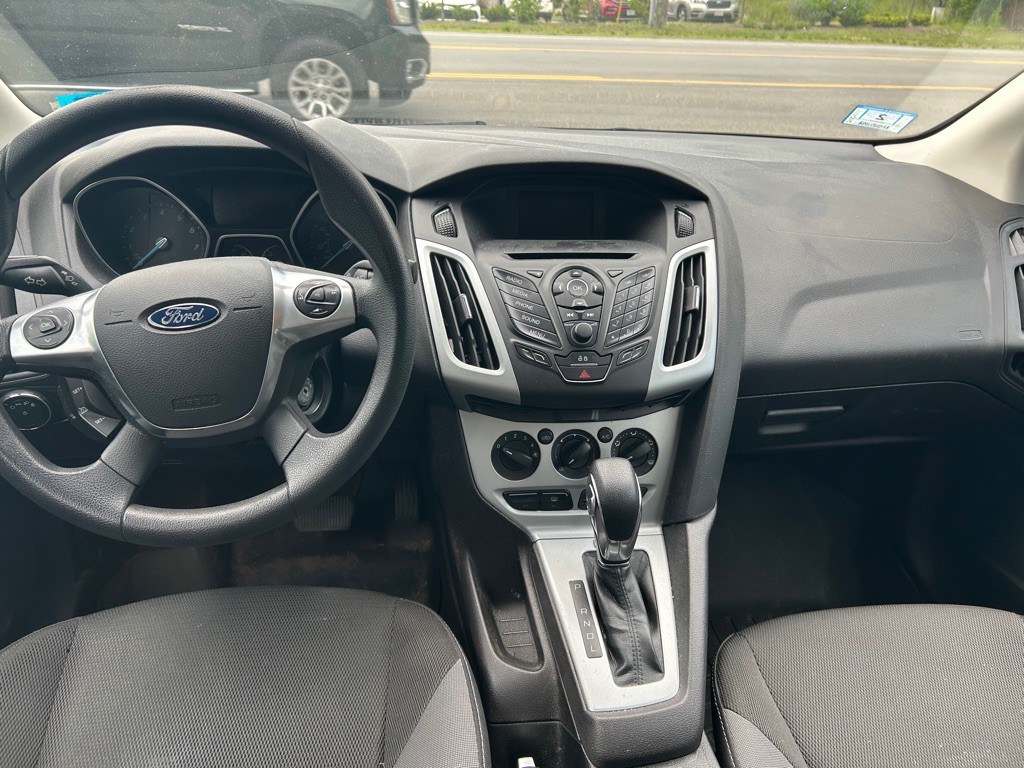 2014 Ford Focus Image 9
