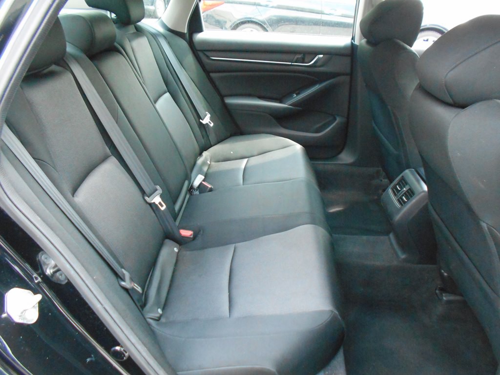 2018 Honda Accord Image 15
