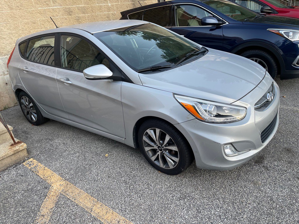 2017 Hyundai Accent Image 2