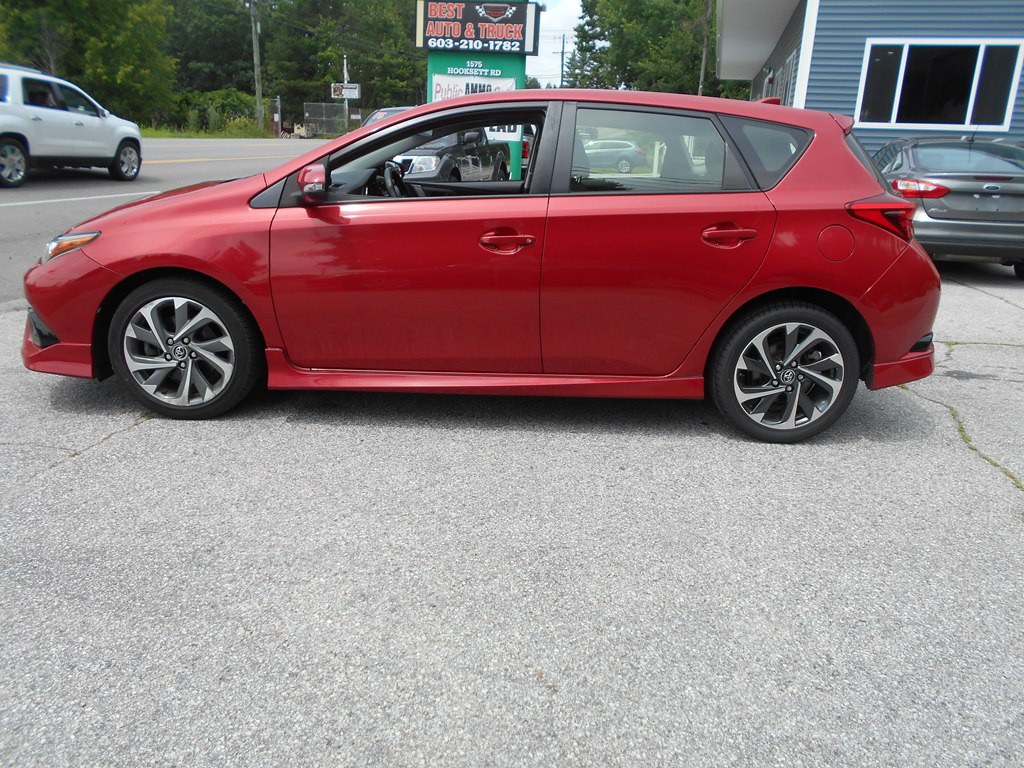 2018 Toyota Corolla Image 2
