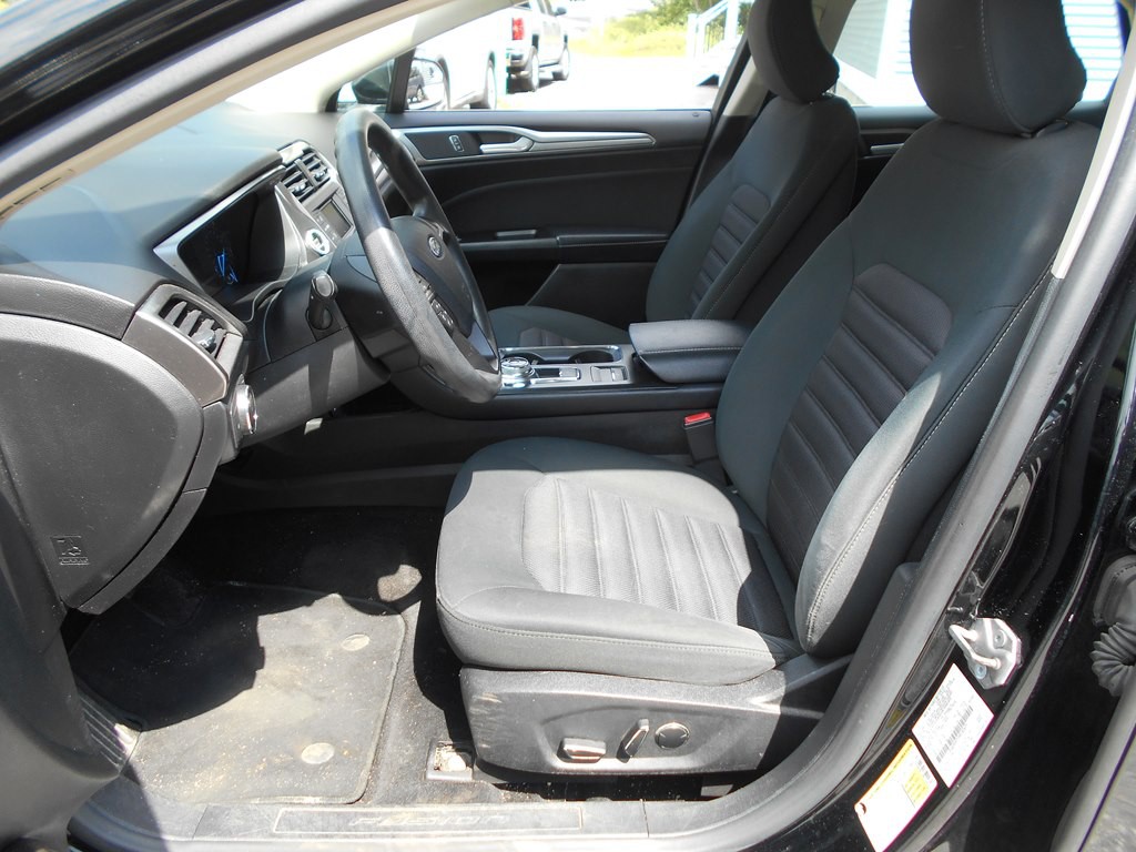 2017 Ford Fusion Image 9