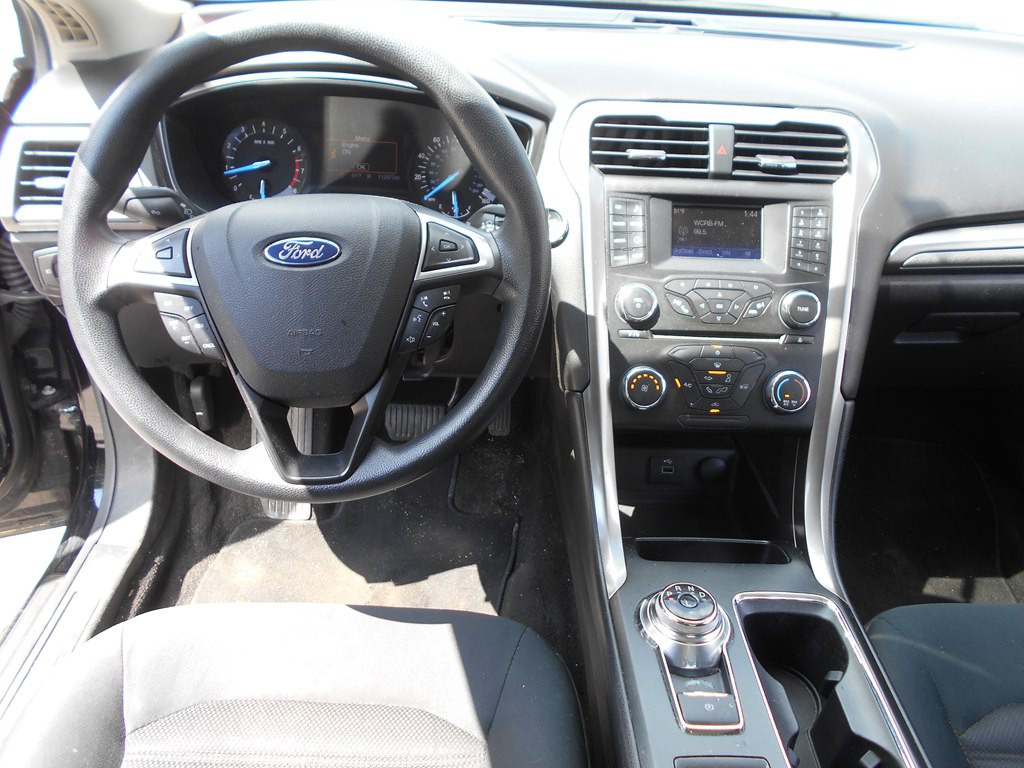 2017 Ford Fusion Image 11