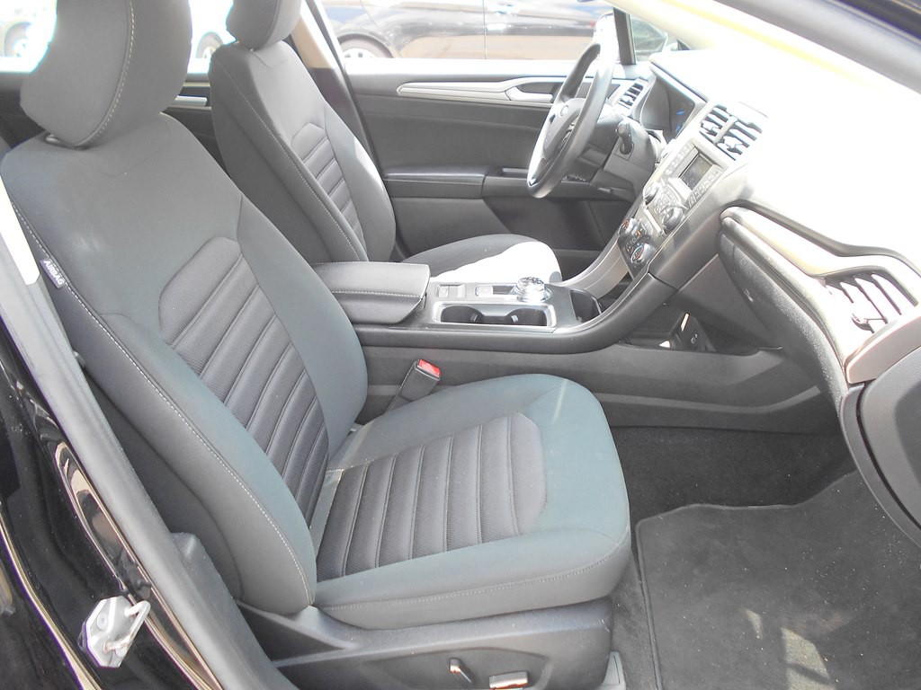 2017 Ford Fusion Image 13