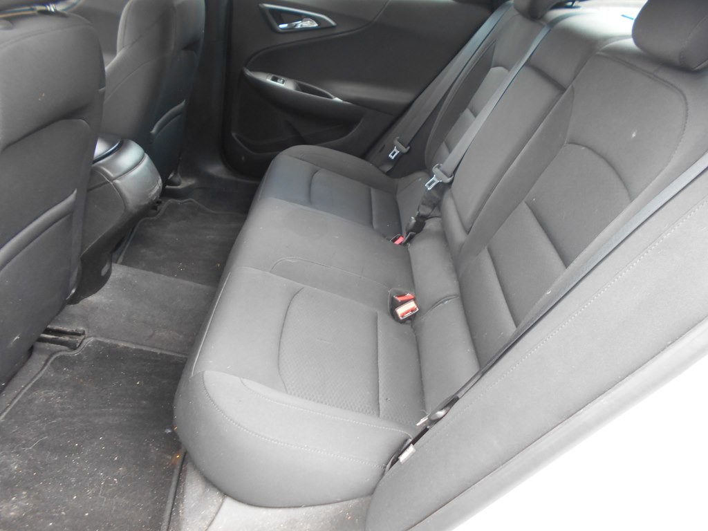 2018 Chevrolet Malibu Image 10
