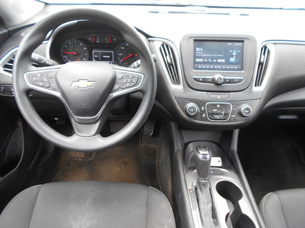 2018 Chevrolet Malibu Image 11
