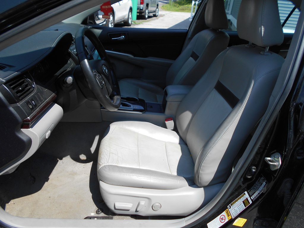 2014 Toyota Camry Image 9
