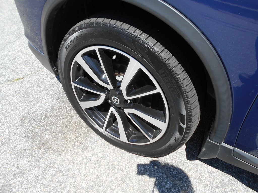2020 Nissan Rogue Image 24