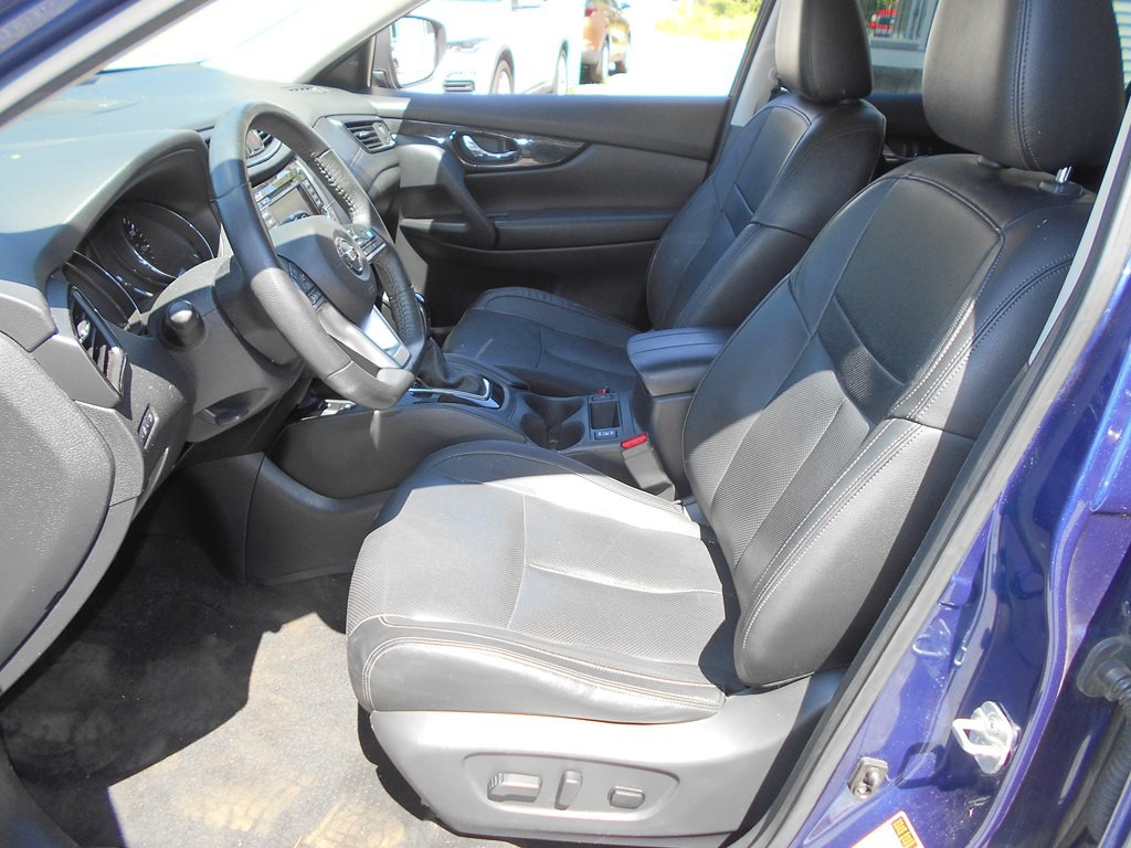 2020 Nissan Rogue Image 9